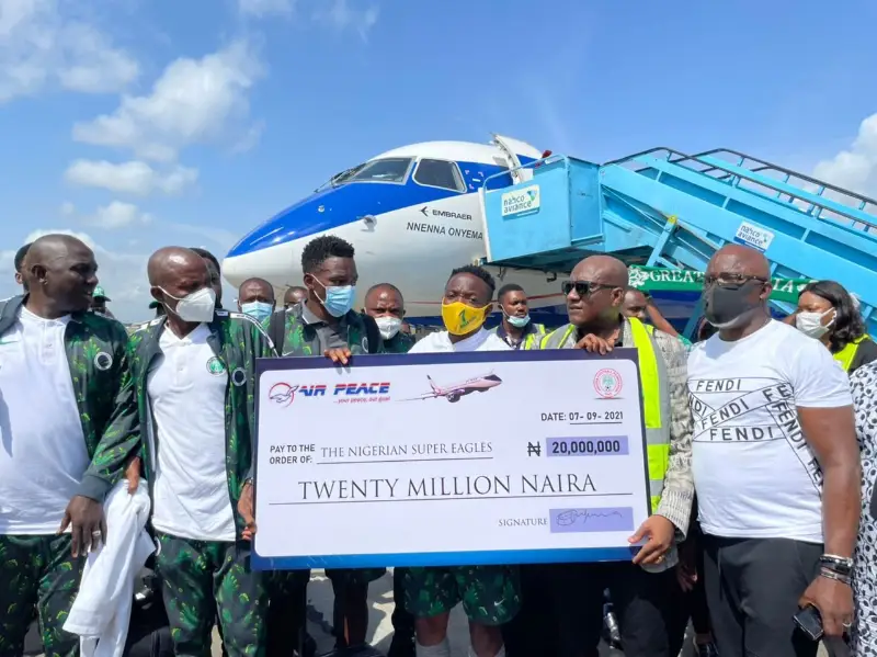 Air Peace awards Eagles N20m