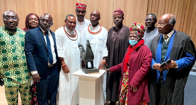 video:-benin-bronze-‘okukor’-returned-to-nigeria-after-over-100-years