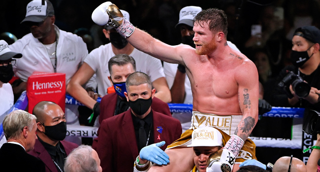 alvarez-knocks-out-plant-to-make-super-middleweight-history