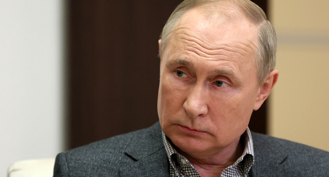 putin-to-host-armenia,-azerbaijan-leaders-as-fighting-renews