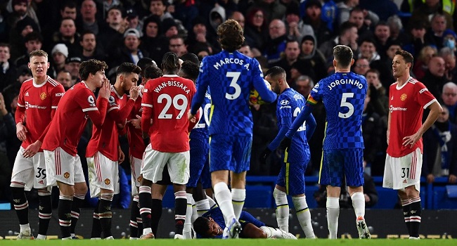 chelsea-held-to-man-utd-draw-as-man-city-go-second