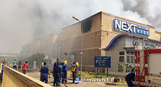 fire-guts-next-cash-and-carry-supermarket-in-abuja