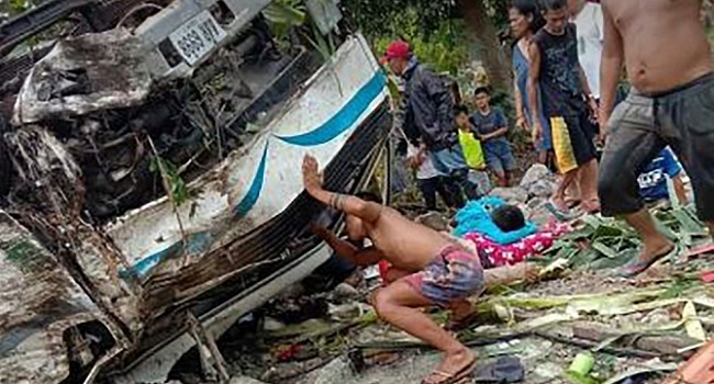 11-killed-in-philippines-truck-crash