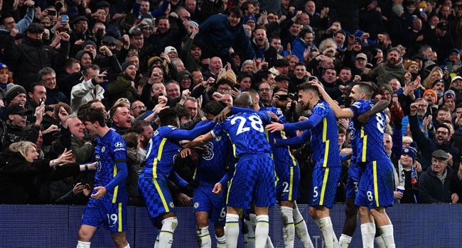ziyech-gem-fires-chelsea-to-win-over-spurs