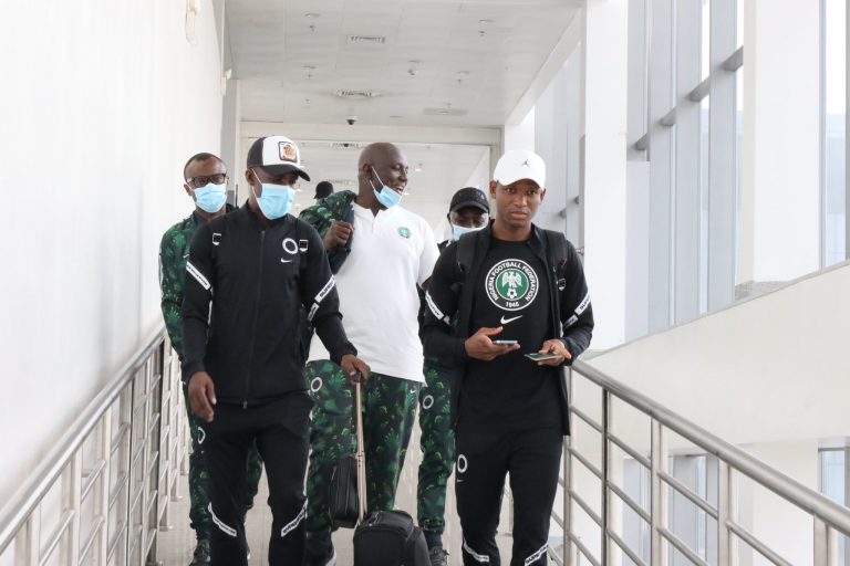 world-cup-playoff-super-eagles-arrive-ghana-with-cooks,-water-and-will-conduct-private-covid-19-test