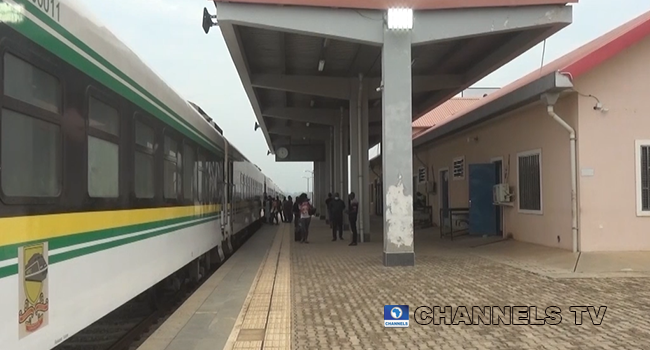 troops-secure-abuja-kaduna-train-attacked-by-terrorists-–-kaduna-govt