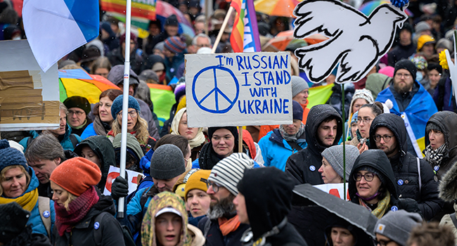 thousands-march-in-switzerland-against-ukraine-war