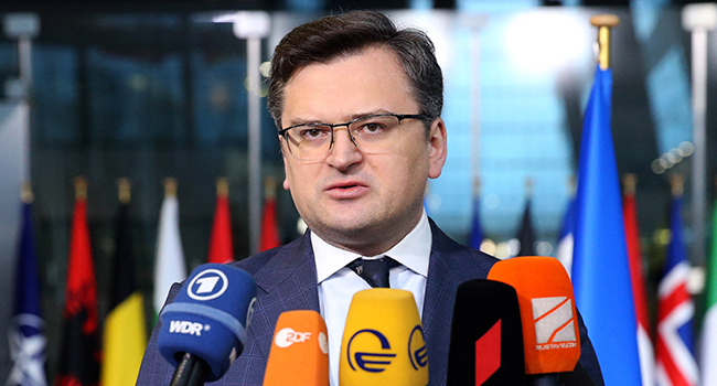 ukraine-calls-for-‘weapons,-weapons,-weapons’-at-nato-talks