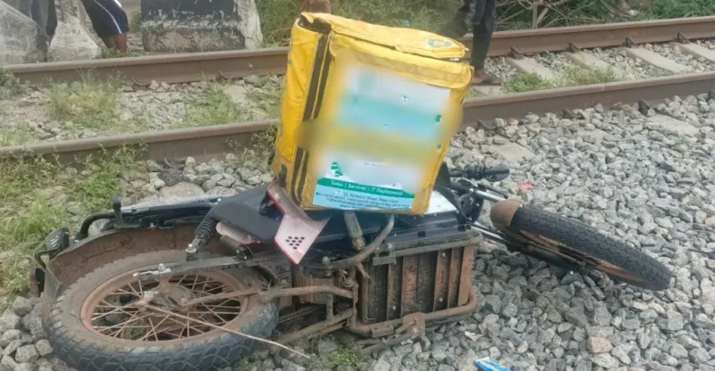 Train crush dispatch rider