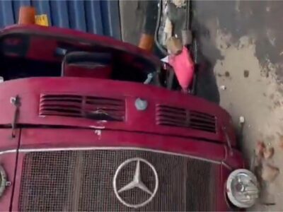 Truck-crush-tricycle