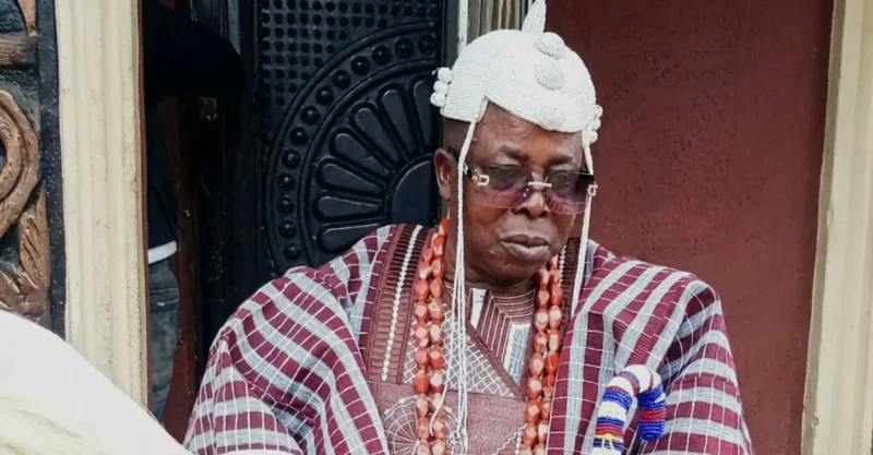 Oba Falodun-gunmen